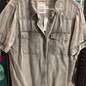 T.J.Maxx Washed Gray Short Sleeve Button-Down Shirt